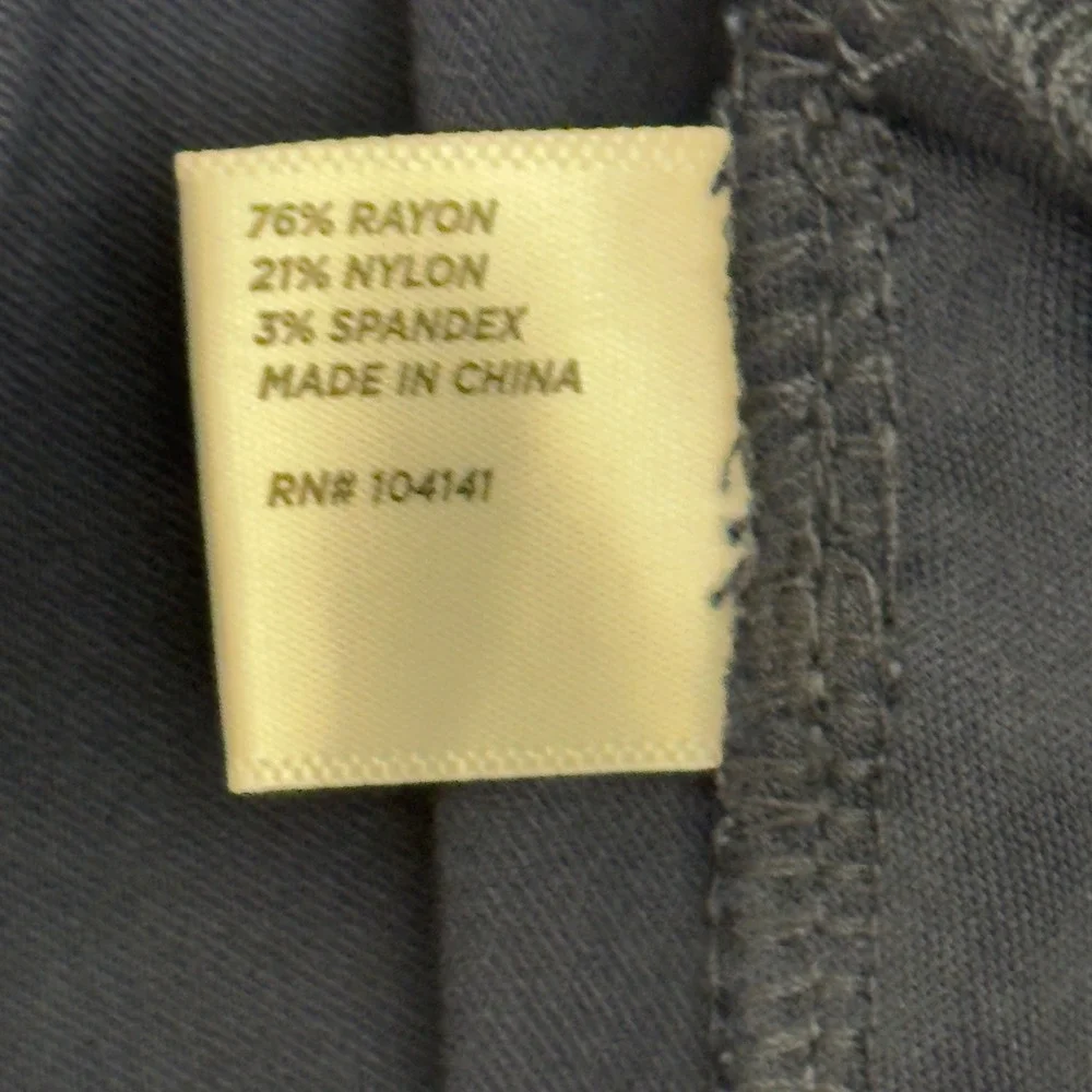 437 | NWT Walter Hagen Performance Sculpt Pull On Golf‎ Pant Dark Navy Women Med
